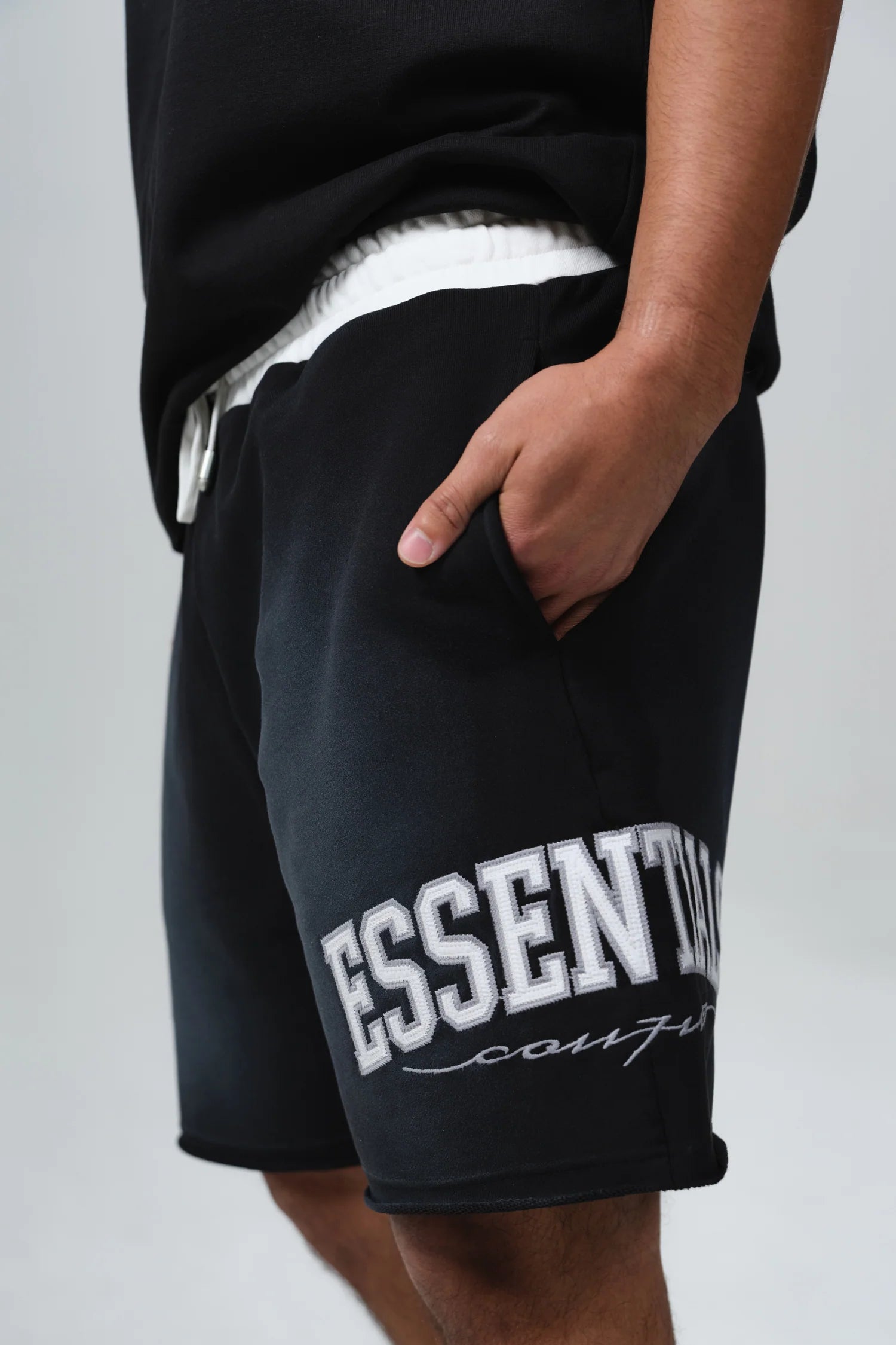 COU7URE ESSENTIALS || INSIGNIA SET