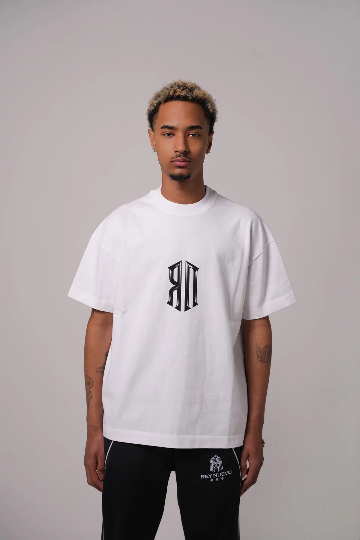 REY NUEVO WHITE TEE