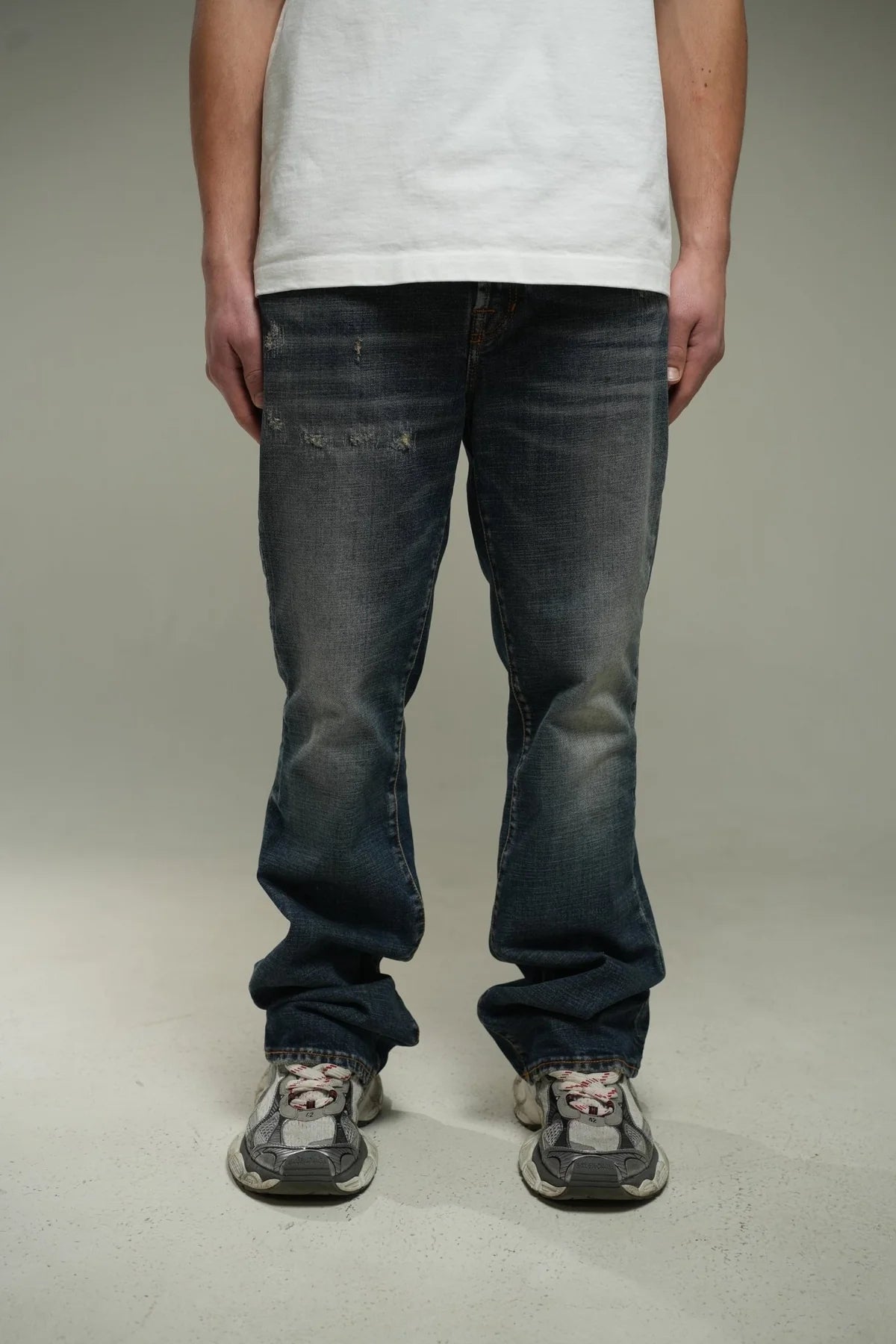 REY NUEVO || CLASSIC DENIM JEANS (unisex)